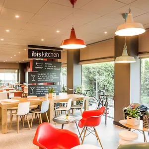 ** Hotel Ibis Montmelo Espanha