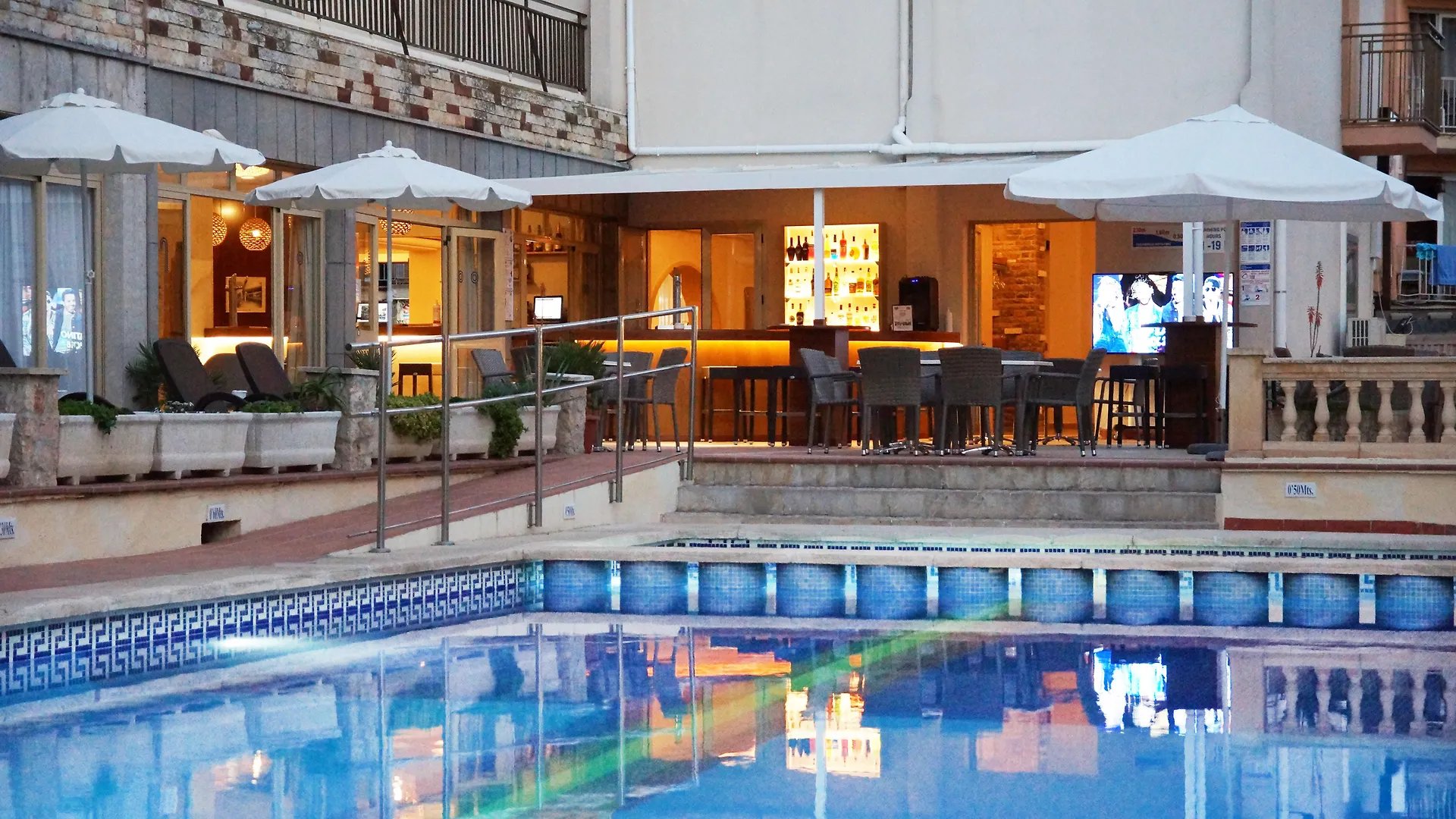 Hotel Iris - Only Adults El Arenal  3*, El Arenal (Mallorca)